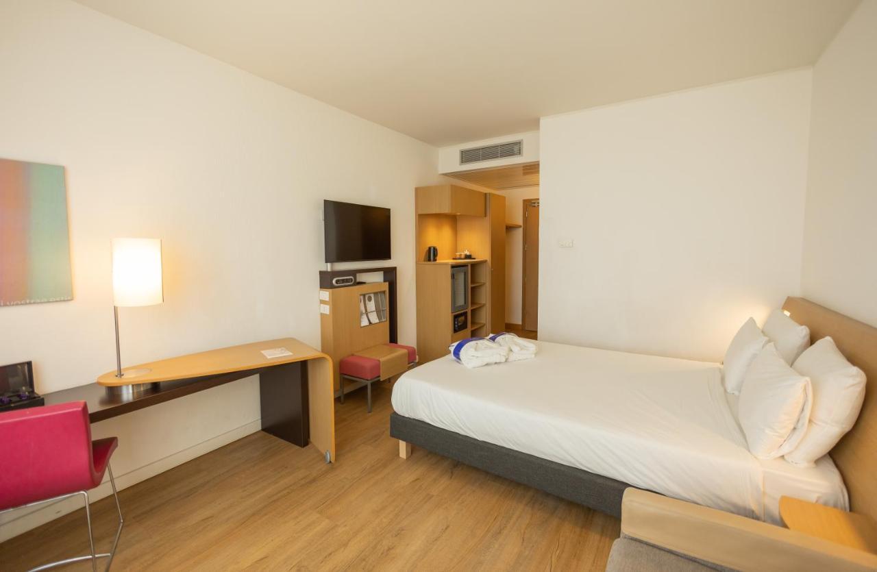 Novotel Salerno Est Arechi Εξωτερικό φωτογραφία